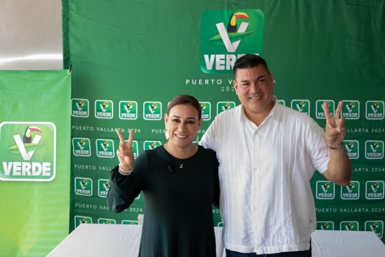 Presenta Magaly Fregoso a Miguel Bender como coordinador de campaña