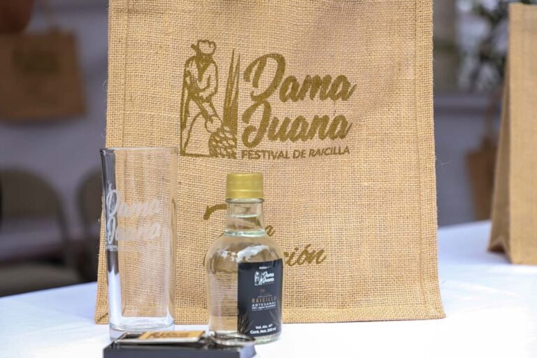 Vive Puerto Vallarta la fiesta más grande de la raicilla