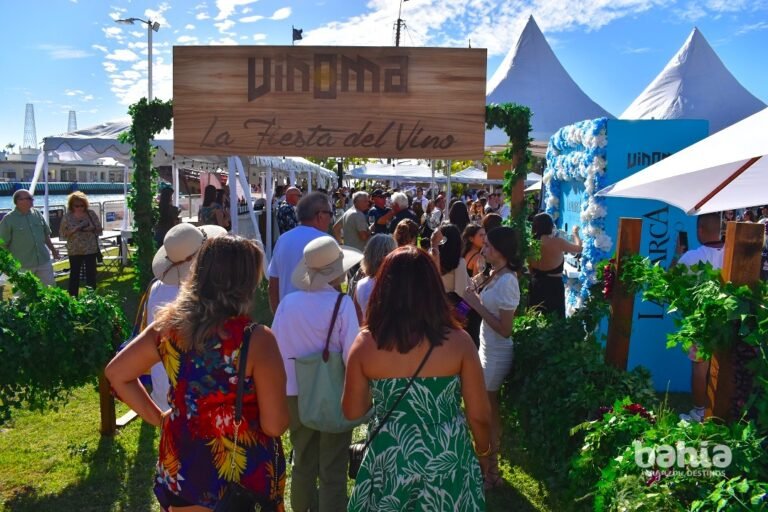 Con memorable fiesta junto al mar concluyó el Vinoma Fest 2024