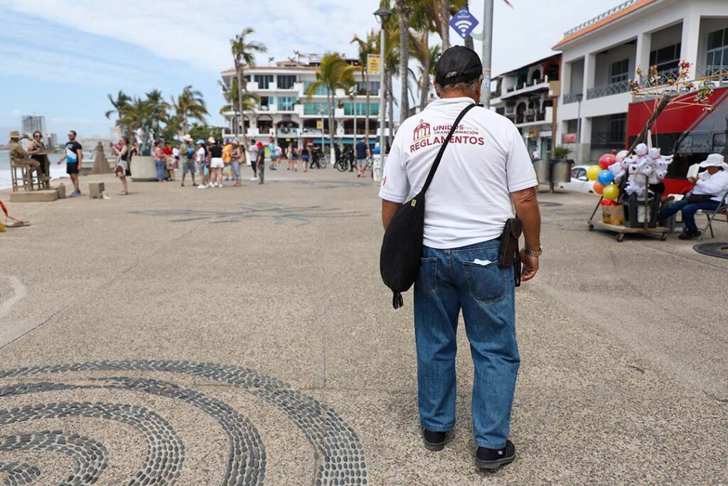 Actividades comerciales se realizaron con orden durante las vacaciones 01 On Bahia Magazine Destinos Ayuntamiento de Puerto Vallarta Entrada