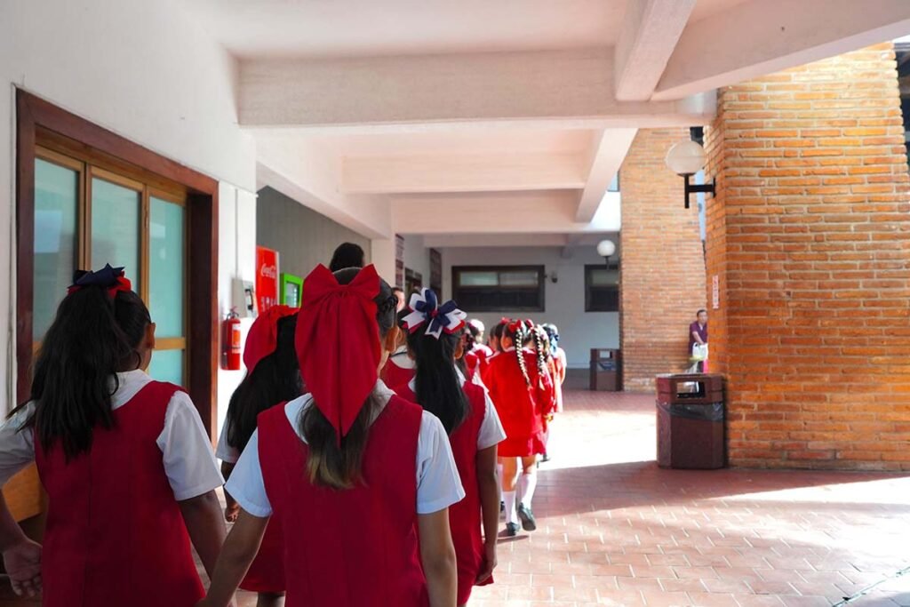 Alumnas de la primaria Teresa Barba Palomera visitan el Palacio Municipal 03