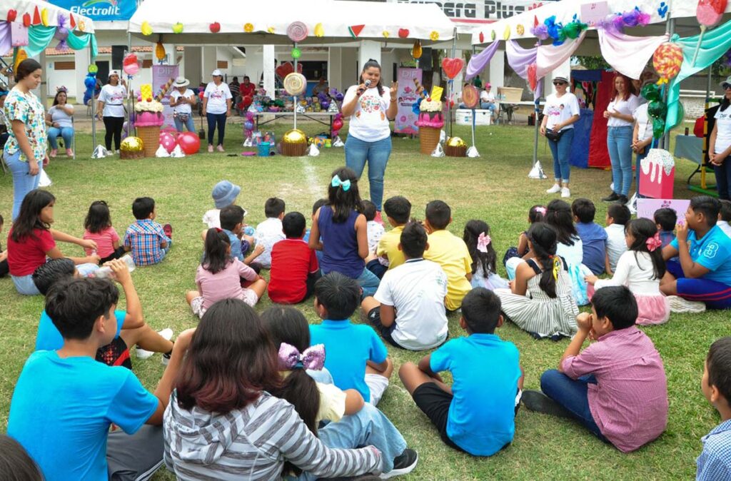 juegos realizados en una sana y alegre interacción, las niñas y niños a cargo del Sistema para el Desarrollo Integral de la Familia (DIF) de Puerto Vallarta