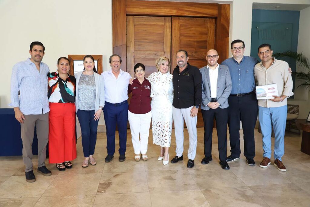 Empresarios de Adeprotur respaldan propuesta turistica de Chuyita Lopez 04 On Bahia Magazine Destinos Elecciones 2024 Entrada
