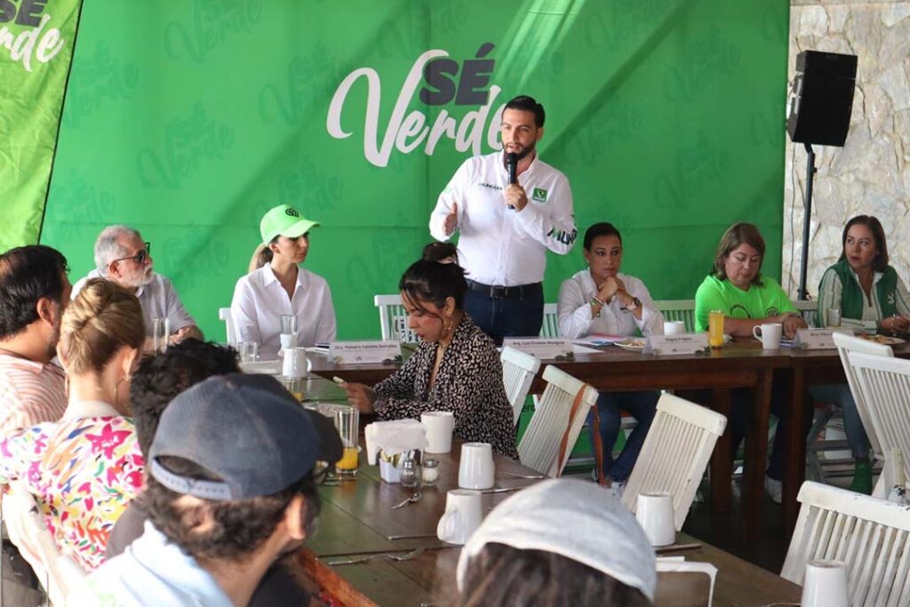 En equipo con ambientalistas cuidaremos Vallarta 02 On Bahia Magazine Destinos Elecciones 2024 Entrada