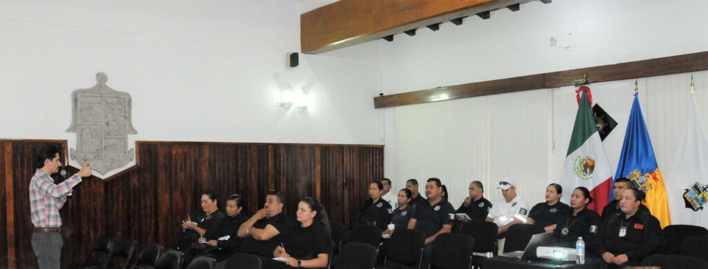 La Policia de Puerto Vallarta se capacitara con enfoque en grupos vulnerables 02 On Bahia Magazine Destinos Ayuntamiento de Puerto Vallarta Entrada