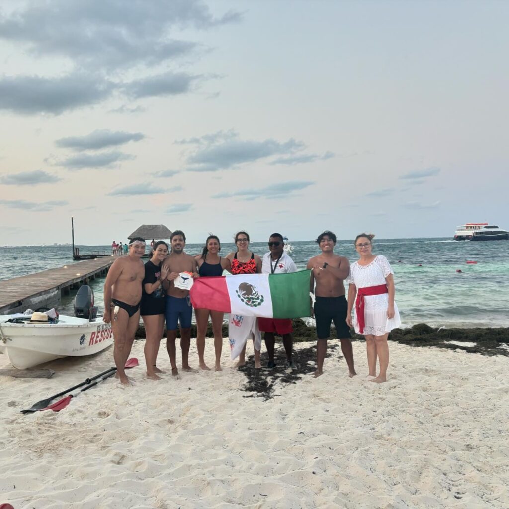 La nadadora mexicana completo cuatro etapas de entrenamiento en el caribe mexicano On Bahia Magazine Destinos Turismo Medico Entrada