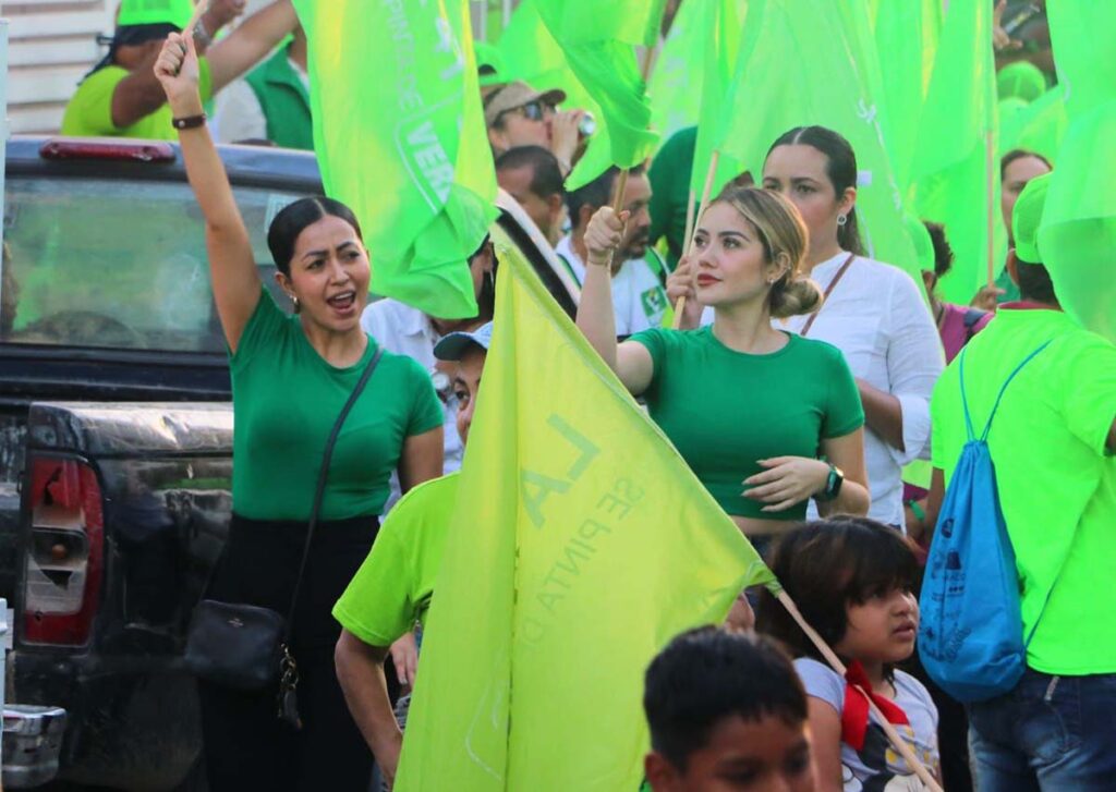 Mojoneras se une a Luis Munguia y se pinta de verde 04 On Bahia Magazine Destinos Elecciones 2024 Entrada