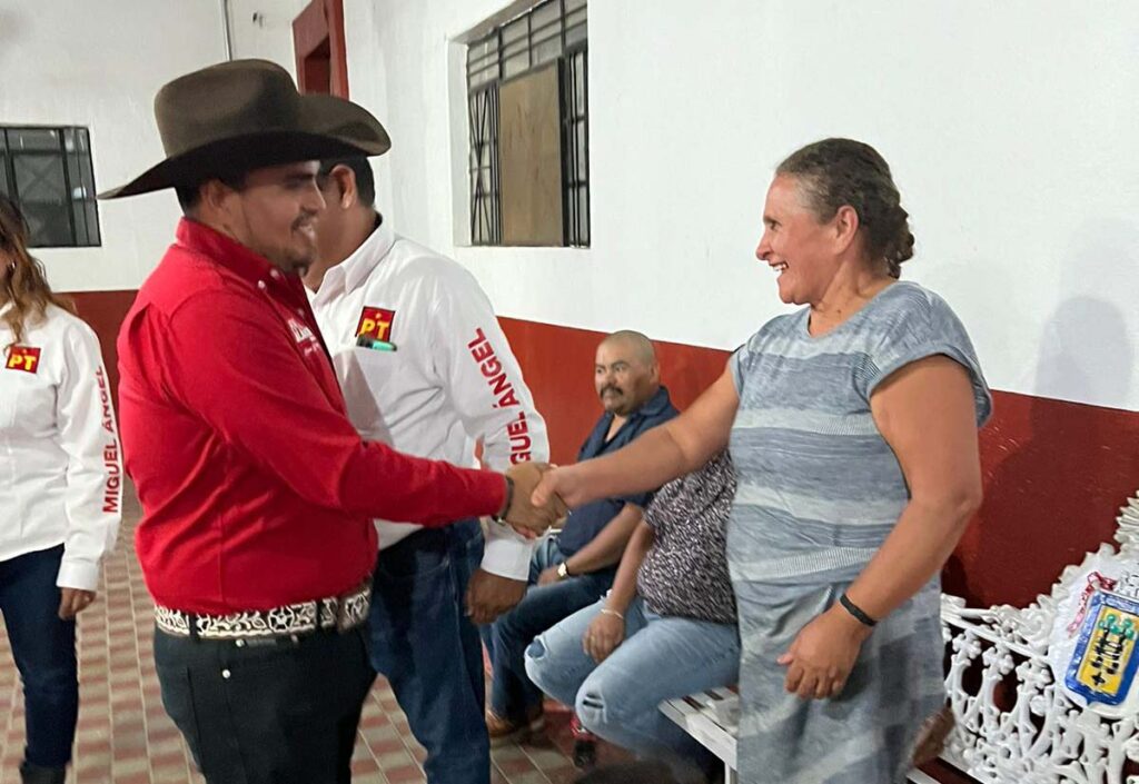 Raul Blancas continua recorriendo los municipios del Distrito 5 01 On Bahia Magazine Destinos Elecciones 2024 Entrada