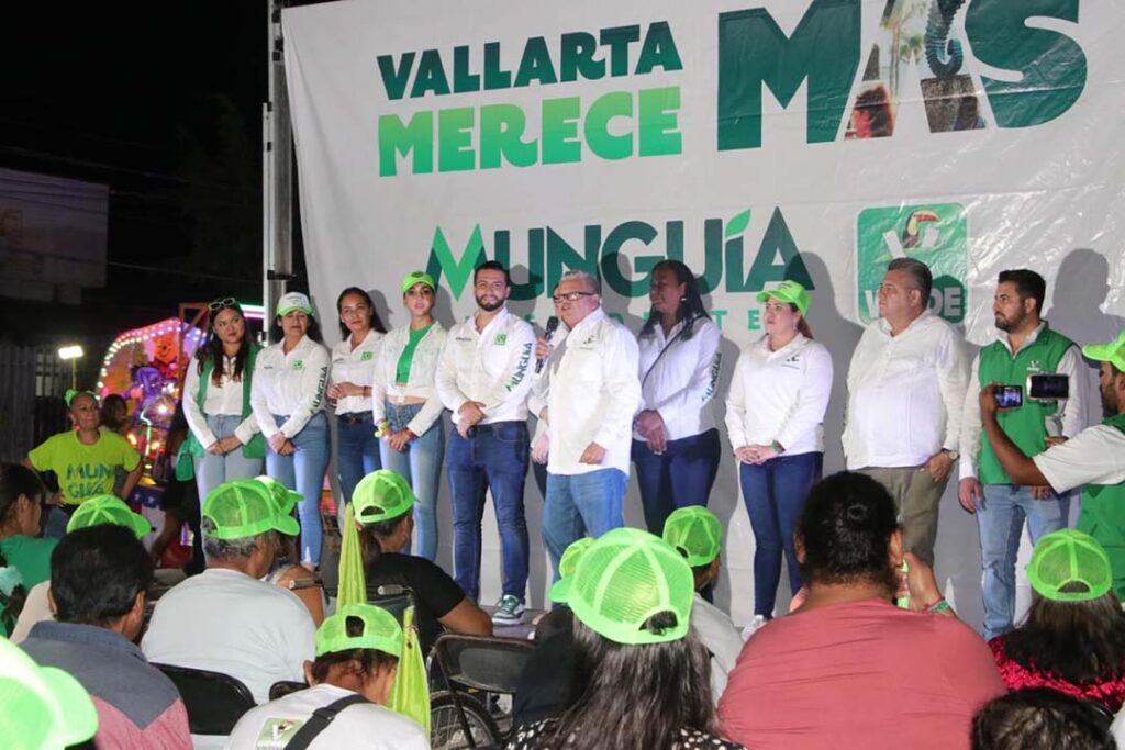 Vamos a regresar a Ixtapa para agradecerles su apoyo Luis Munguia 08 On Bahia Magazine Destinos Elecciones 2024 Entrada