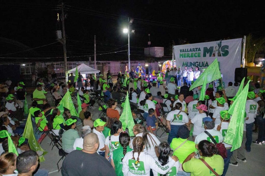 Vamos a regresar a Ixtapa para agradecerles su apoyo Luis Munguia 12 On Bahia Magazine Destinos Elecciones 2024 Entrada