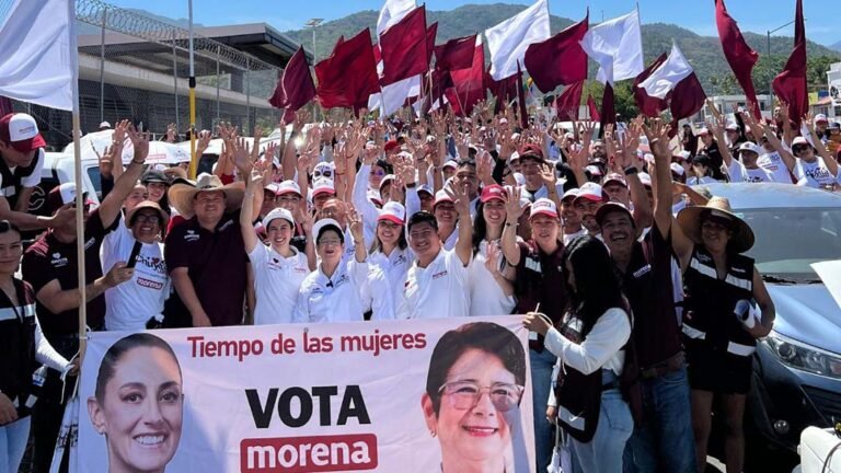 Con pega de calcas, Chuyita López refrenda apoyo masivo por Morena