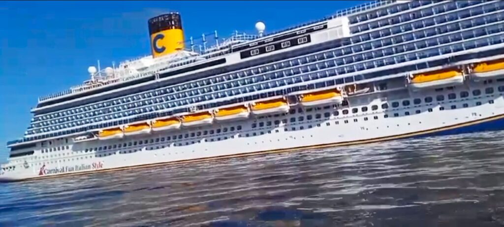 crucero carnival firenze en puerto vallarta 2 On Bahia Magazine Destinos Todo Turismo Entrada