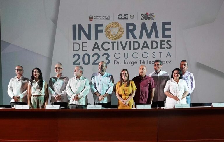 Asiste el alcalde al 5º Informe del Rector del CUCosta, Jorge Téllez