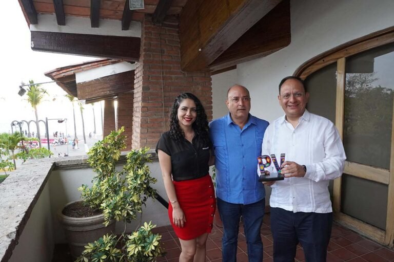 Buscan concretar hermanamiento entre PV y Nueva York