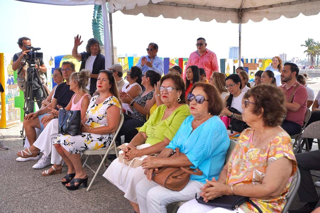 Celebra Puerto Vallarta el legado de Manuel Lepe Macedo 04 On Bahia Magazine Destinos Cultura Entrada