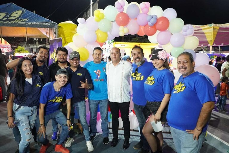 Celebran a las niñas y niños de El Pitillal