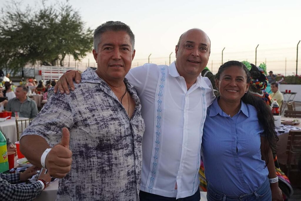 Gobierno de Puerto Vallarta festeja a los maestros 02