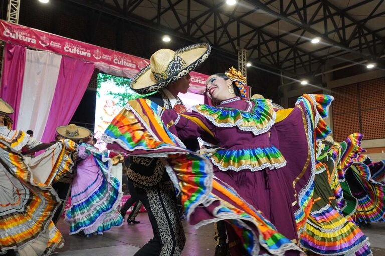 Gran cierre del 18º Festival Vallarta Azteca del Folclor Internacional