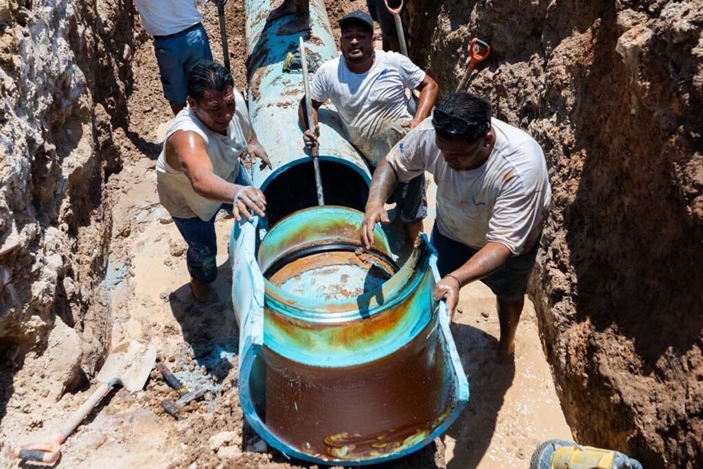 Interviene SEAPAL oportunamente linea que abastece a parte alta de El Pitillal 05 On Bahia Magazine Destinos Ayuntamiento de Puerto Vallarta Entrada