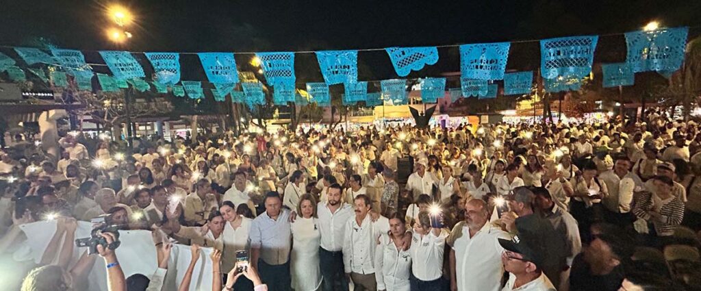 Miles de ciudadanos homenajean a Paco Sanchez Gaeta 02 On Bahia Magazine Destinos Elecciones 2024 Entrada