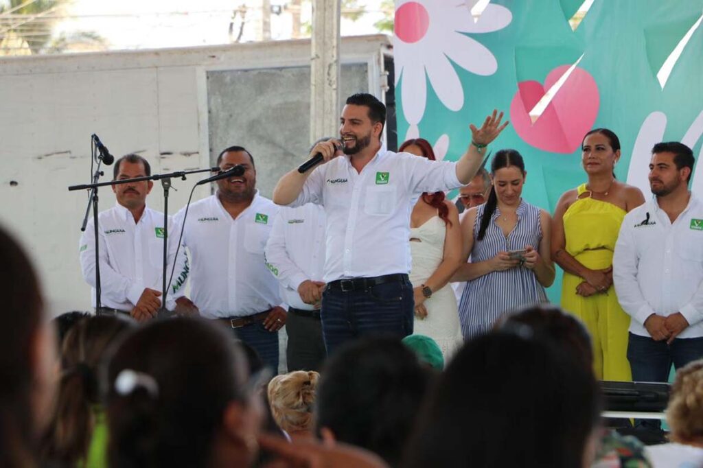 Munguia celebra a las mamas vallartense por su dia 03 On Bahia Magazine Destinos Elecciones 2024 Entrada