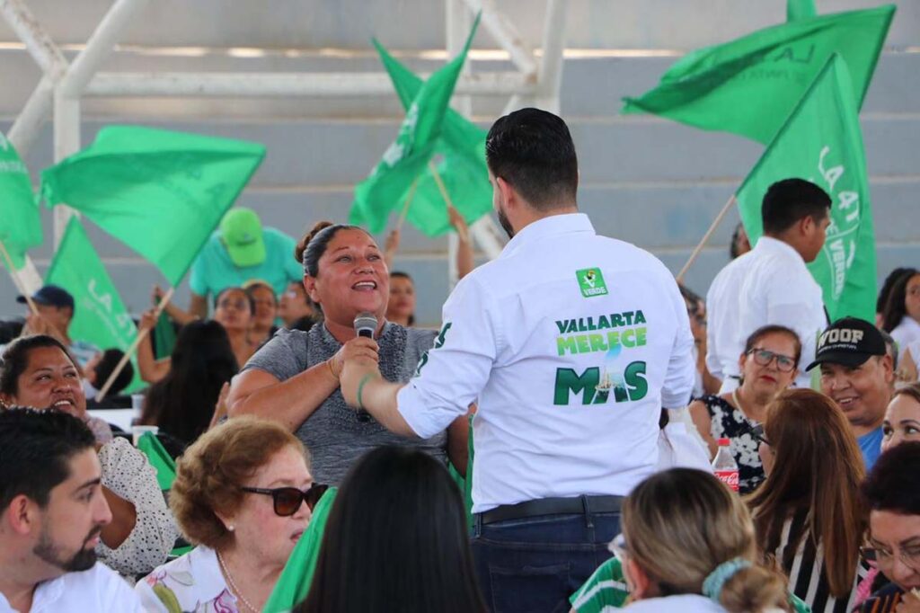 Munguia celebra a las mamas vallartense por su dia 08 On Bahia Magazine Destinos Elecciones 2024 Entrada