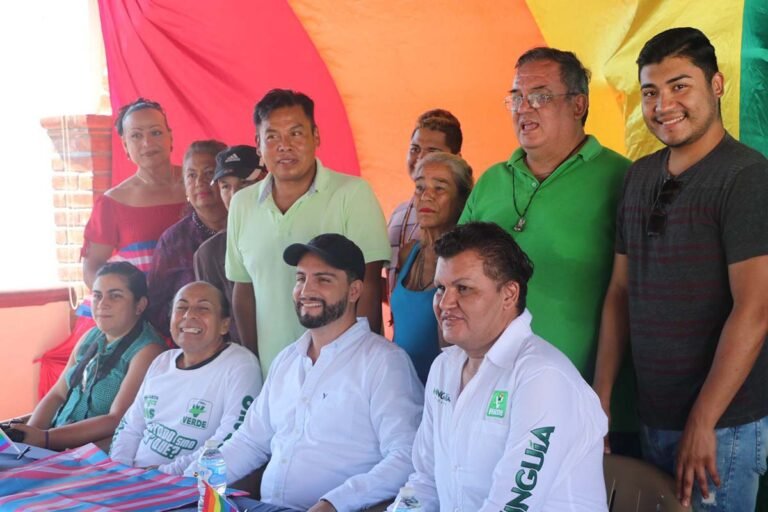 Munguía se compromete con la comunidad LGBTQ+