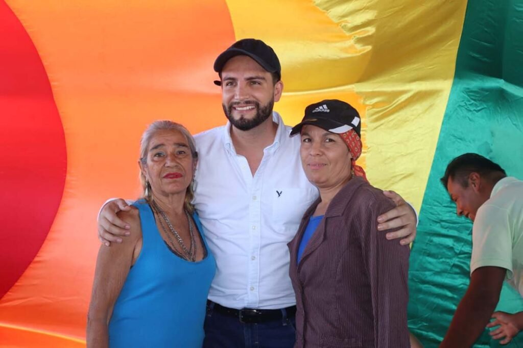 Munguia se compromete con la comunidad LGBTQ 04