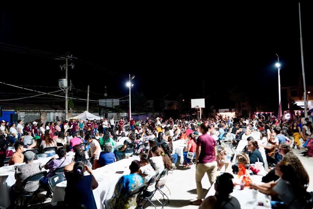 Programas sociales para las mujeres Chuyita Lopez 06