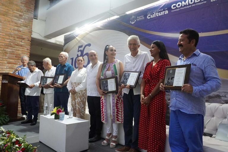 ‘Puerto Vallarta: Dos encuentros con su historia’