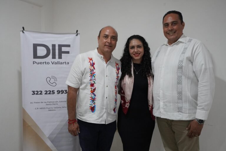 Toma protesta Jorge Escobell, como director de DIF Vallarta