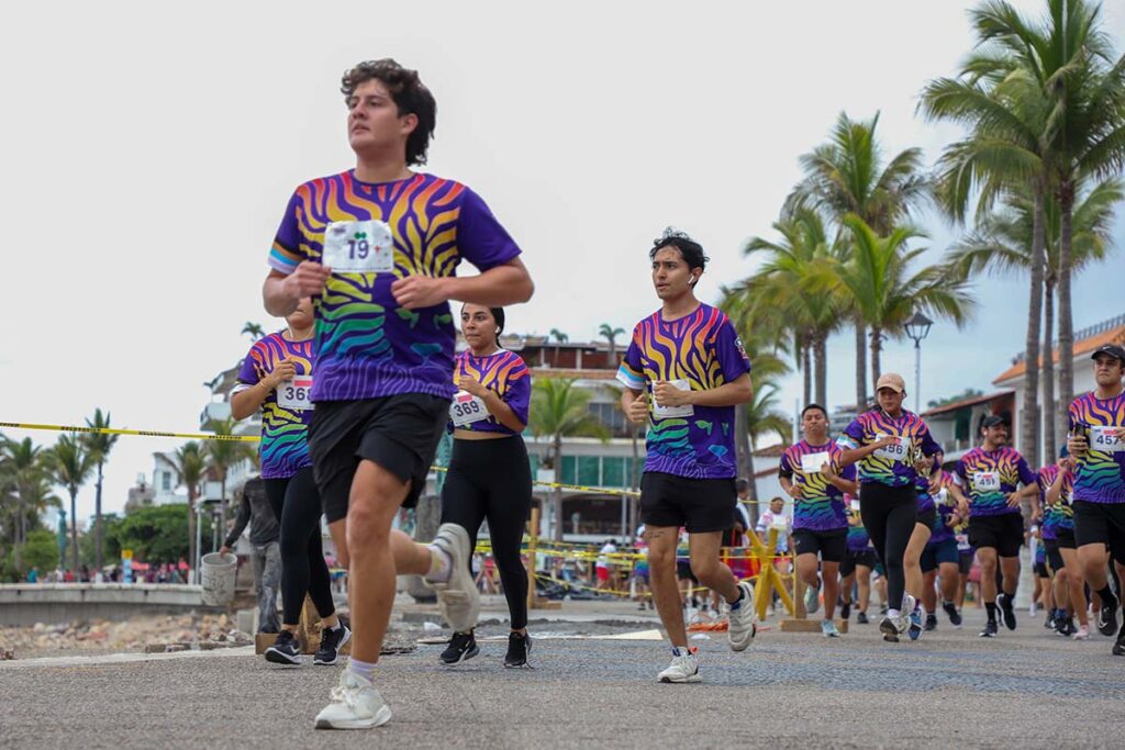 Celebran la I Carrera Diverso Corre con Orgullo 08 On Bahia Magazine Destinos Ayuntamiento de Puerto Vallarta Entrada