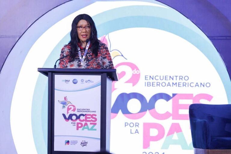 El periodismo es el oxígeno de las sociedades civiles: Makasiwe Mandela