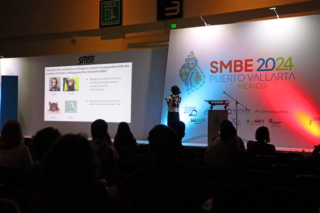 Encuentro Cientifico Internacional de Biologia Molecular y Evolucion llega al Centro Internacional de Convenciones de Puerto Vallarta 15 On Bahia Magazine Destinos Todo Turismo, Fotonota Entrada