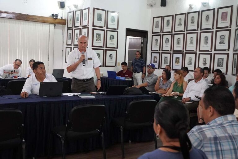 Evalúan gestión y desempeño de dependencias municipales