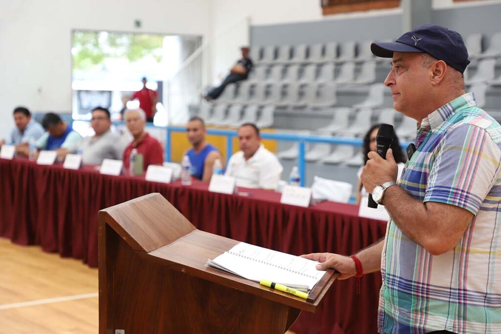 Inaugura alcalde la Liga Probasket Puerto Vallarta de basquetbol 02 On Bahia Magazine Destinos Ayuntamiento de Puerto Vallarta Entrada