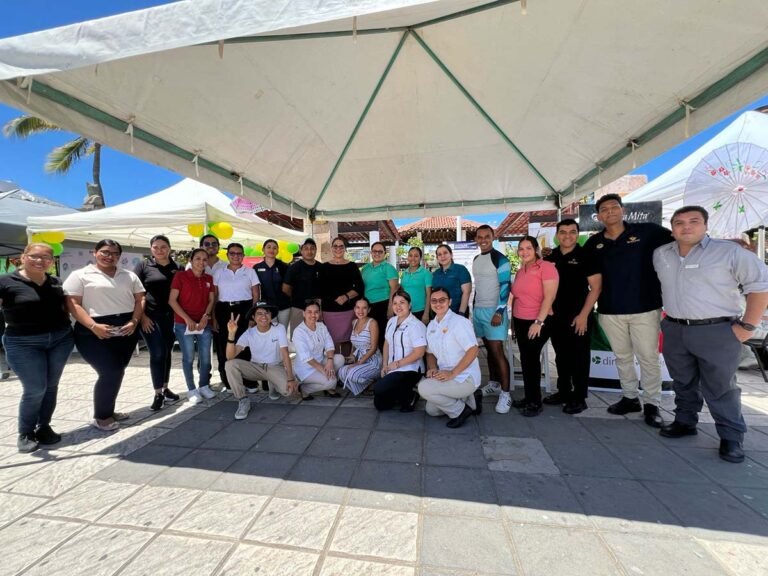 Ofertan cerca de 350 puestos laborales en Puerto Vallarta