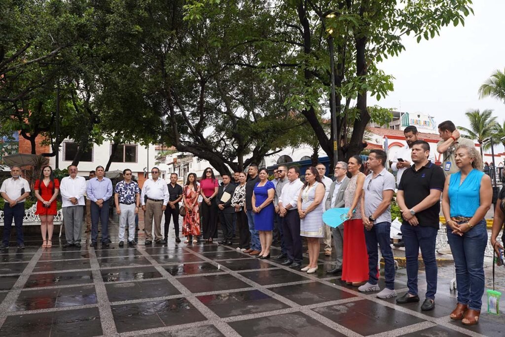 Reconocen legado de Ignacio Luis Vallarta Ogazon 04