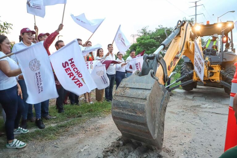 Héctor Santana arranca importante rehabilitación vial en Altavela
