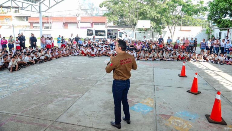 Héctor Santana y Seguridad Ciudadana lanzan la campaña «Ponte Buzo» en Bahía de Banderas