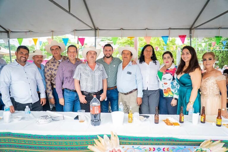 Asiste Luis Munguía al 88 aniversario del ejido Las Palmas