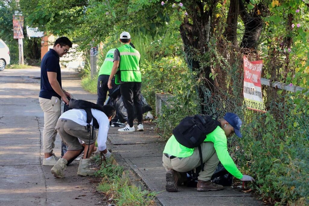 Gobierno de Munguia refuerza cruzada contra la basura 09