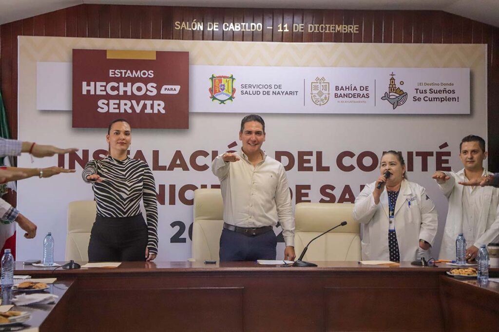 Hector Santana impulsa la creacion del Comite Municipal de Salud en Bahia de Banderas 01 On Bahia Magazine Destinos Ayuntamiento Bahia de Banderas Entrada