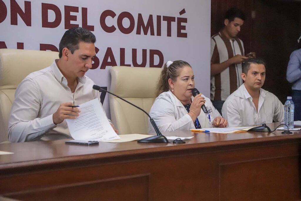 Hector Santana impulsa la creacion del Comite Municipal de Salud en Bahia de Banderas 03 On Bahia Magazine Destinos Ayuntamiento Bahia de Banderas Entrada