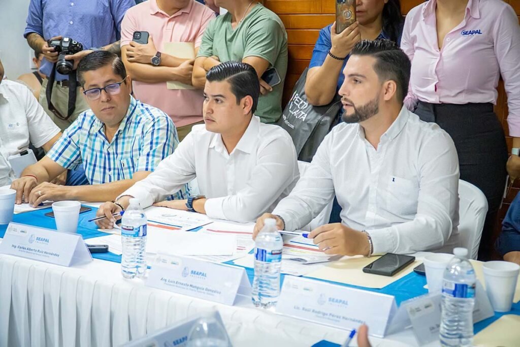 Instalan el consejo de administracion de SEAPAL Vallarta 03