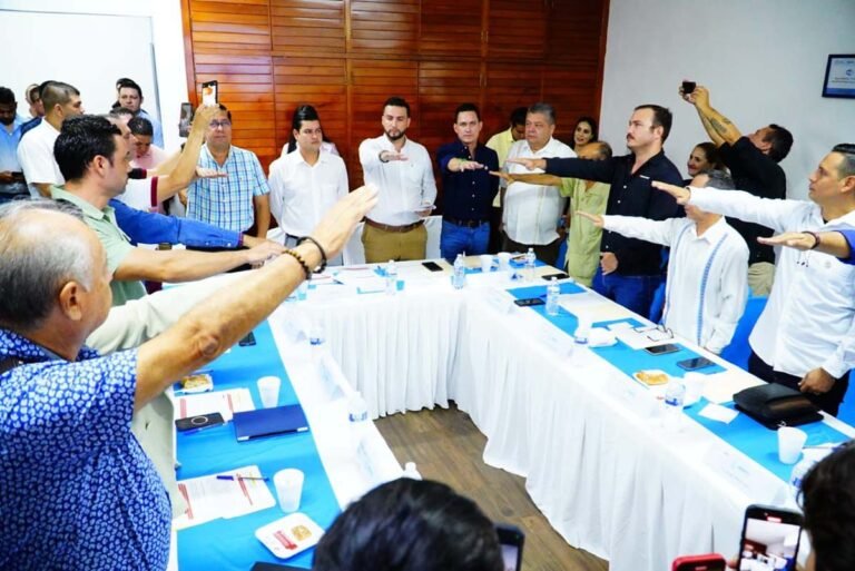 Luis Munguía instala el nuevo Consejo de Administración de SEAPAL Vallarta para el periodo 2024-2027