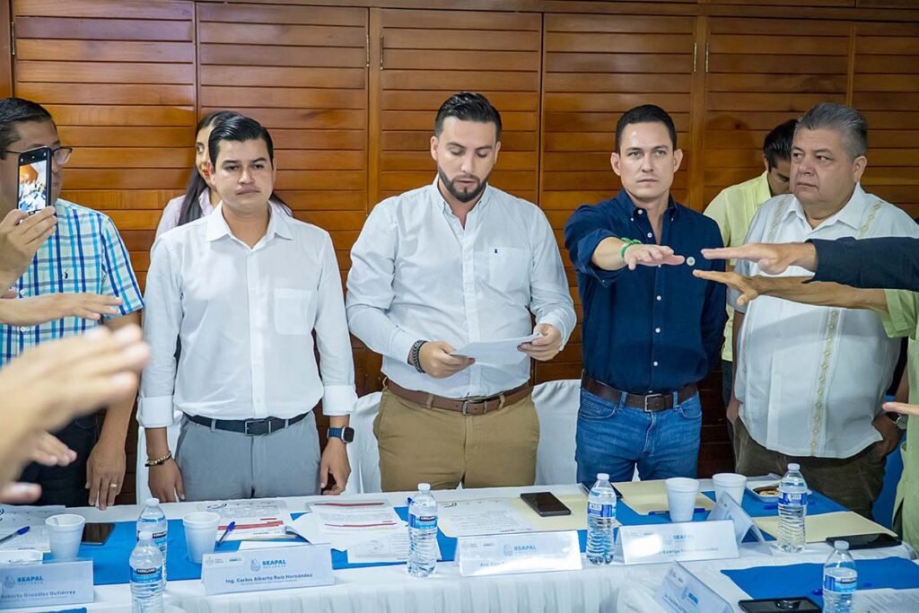 Instalan el consejo de administracion de SEAPAL Vallarta 05