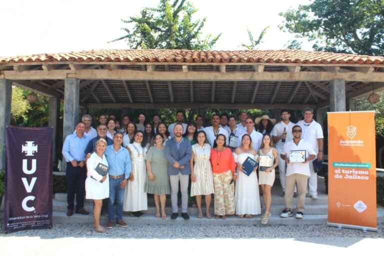 Se gradúan Guías de Turistas Especializados en  la Costalegre