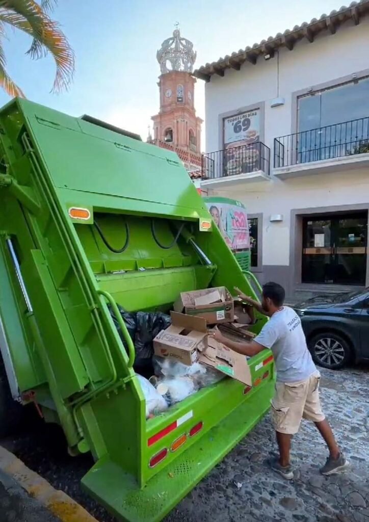 Alertan sobre falsos trabajadores de Aseo Publico 01