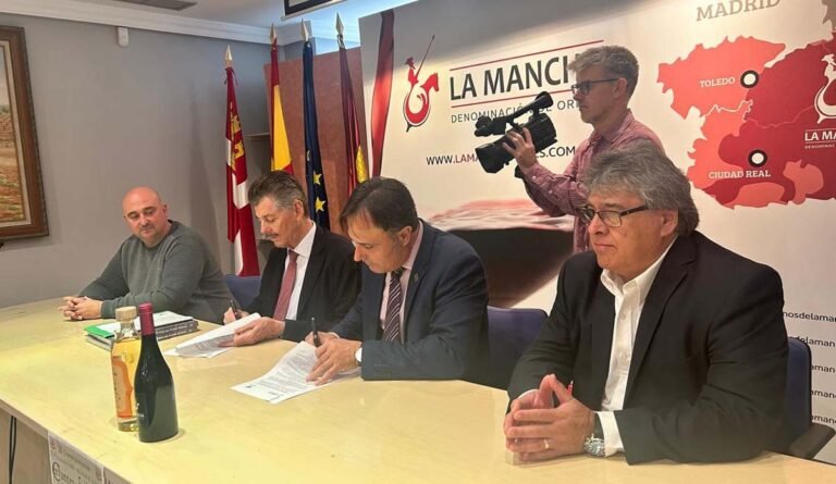 Firman convenio el Consejo Regulador del Tequila y el Consejo Regulador de Vinos de la Mancha